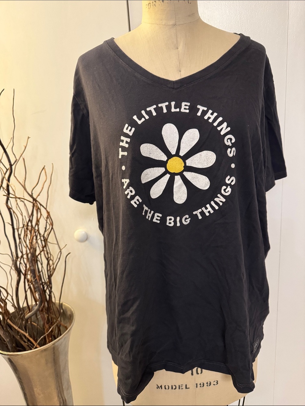 Life Is Good Black V-Neck Tee with White Daisy and Yellow Center